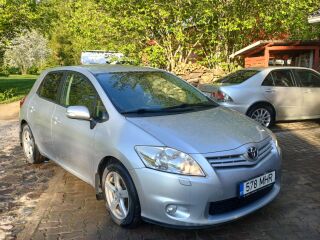Toyota Auris 1.6 97kW