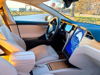 Tesla Model S 75D 158kW