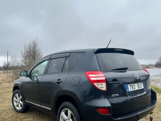 Toyota RAV4 2.2 110kW