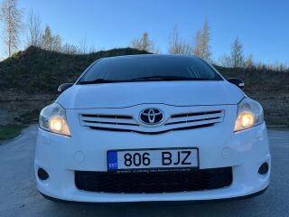 Toyota Auris 1.4 66kW