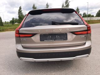 Volvo V90 Cross Country 2.0 145kW
