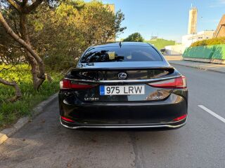Lexus ES 300h +LPG 2.5 131кВ