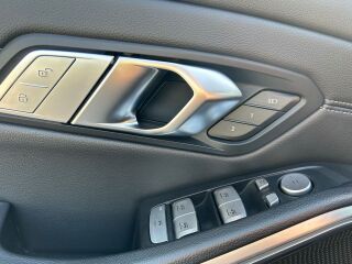 BMW 330 3.0 195kW