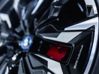 BMW i5 M60 xDrive 127кВ