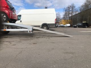 Mercedes-Benz Sprinter 2.1 R4 120кВ