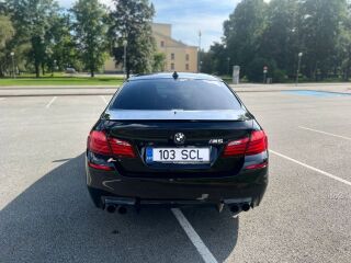 BMW M5 4.4 412kW