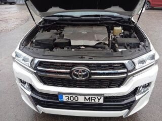 Toyota Land Cruiser 4.6 227kW