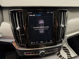 Volvo V90 Luxury AWD Long Range MY23 2.0 T6 Recharge Twin Engine Plug-in-Hybrid 293кВ