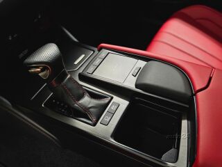 Lexus ES 300h F-Sport S Mark Levinson 2.5 131kW