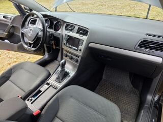 Volkswagen Golf 1.6 TDI Elegance 77kW
