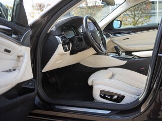 BMW 530 xDrive LuxuryLine 3.0 195кВ