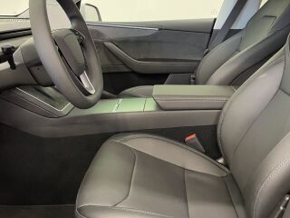 Tesla Model Y Long Range All-Wheel Drive 179kW
