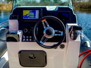 Zodiac Medline 6.8 MERCURY F200 XL Pro XS DTS V-8