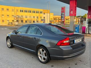 Volvo S80 2.4 D5 136kW