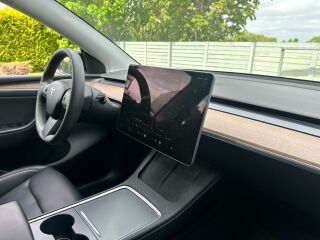 Tesla Model Y Long Range 4WD 378kW