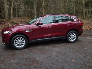 Jaguar F-Pace Luxury Line / 4x4 2.0 R4 132kW