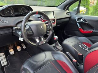Peugeot 208 GTI 200 1.6 HTP TURBO 147kW