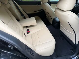 Lexus IS 300h 25th Edition 2.5 133kW