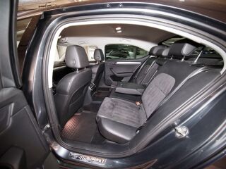 Skoda Superb ELEGANCE 2.0 TDI 110кВ