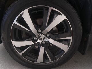 Peugeot 2008 1.2 81kW