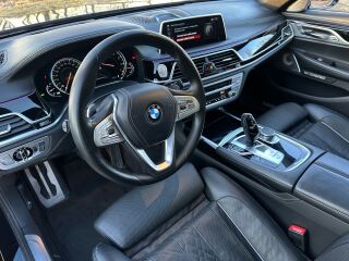 BMW 750 M Sport 4.4 330кВ
