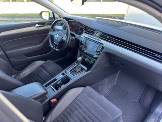 Volkswagen Passat Highline R-Line 1.8 TSI 132kW