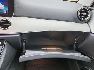 Mercedes-Benz E 300 2.0 155kW
