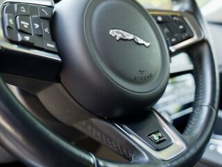 Jaguar F-Pace F-Pace R-Dynamic 2.0 132kW