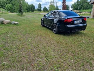 Audi RS 4 4.2 309кВ
