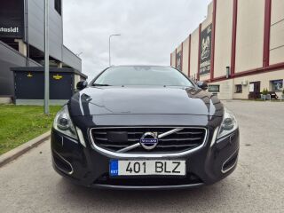 Volvo V60 Summum 2.4 158kW