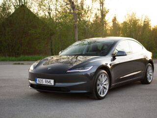 Tesla Model 3 Long Range Dual Motor 366kW