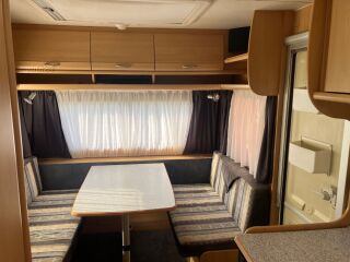 Dethleffs 430DB Camper