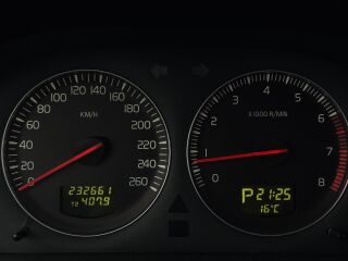 Volvo S60 2.4 103кВ