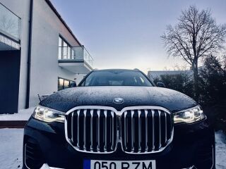 BMW X7 3.0 195kW
