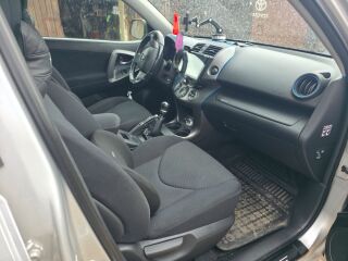Toyota RAV4 2.2 110kW