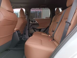 Mitsubishi Outlander Instyle Plus Luxury 4WD 2.4 PHEV 225кВ