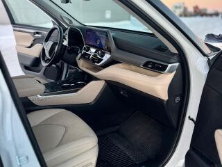 Toyota Highlander Premium 2.5 140kW