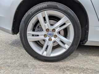 Volvo V60 2.4 158kW