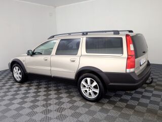 Volvo XC70 Summum LPG ATM 2.4 147кВ