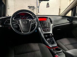 Opel Astra 1.4 103kW