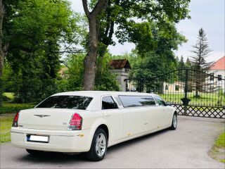 Chrysler 300 C Stretch 140 3.5 V6 183kW