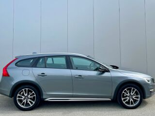 Volvo V60 Cross Country AWD Summum 2.4 D4 140kW