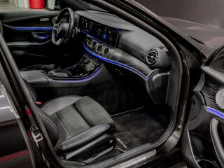Mercedes-Benz E 300 AMG 4-MATIC 2.0 143kW