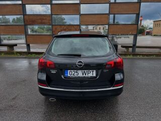 Opel Astra 2.0 121kW