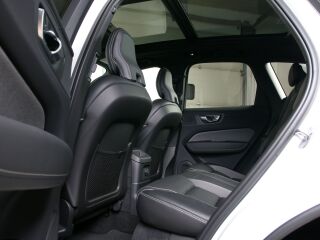 Volvo XC60 AWD PLUS BRIGHT INTELLI SAFE PRO 2.0 T6 Recharge Long Range Plug In Hybrid