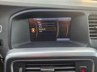 Volvo V60 R-DESIGN 2.0 R5 D3 120kW