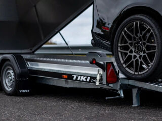 Tiki Treiler Autoveohaagis alumiiniumkaanega