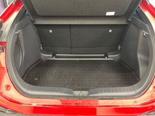 Toyota C-HR Luxury Hybrid 1.8 72kW