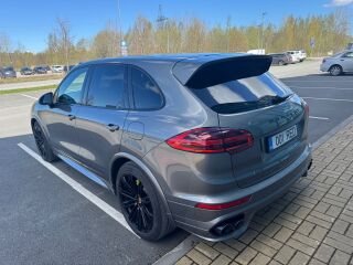 Porsche Cayenne 3.0 245кВ
