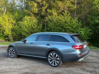Mercedes-Benz E 220 2.0 143kW
